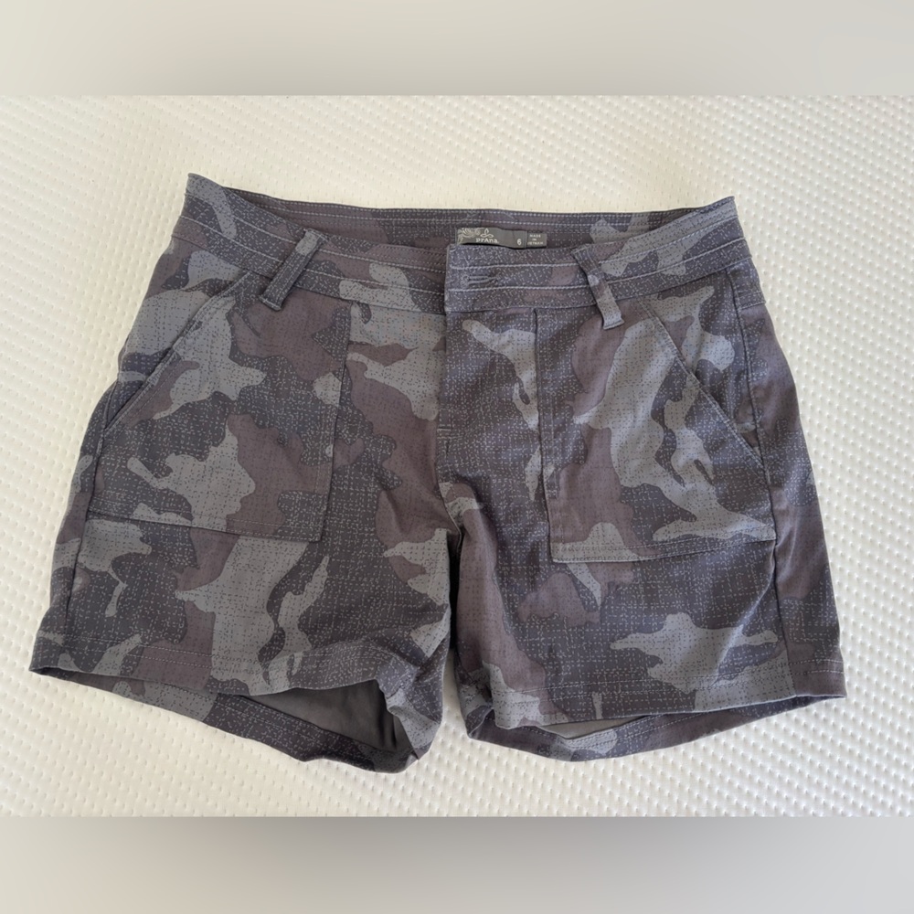 prAna Women's Olivia Short Gravel Camo‎ Size 6